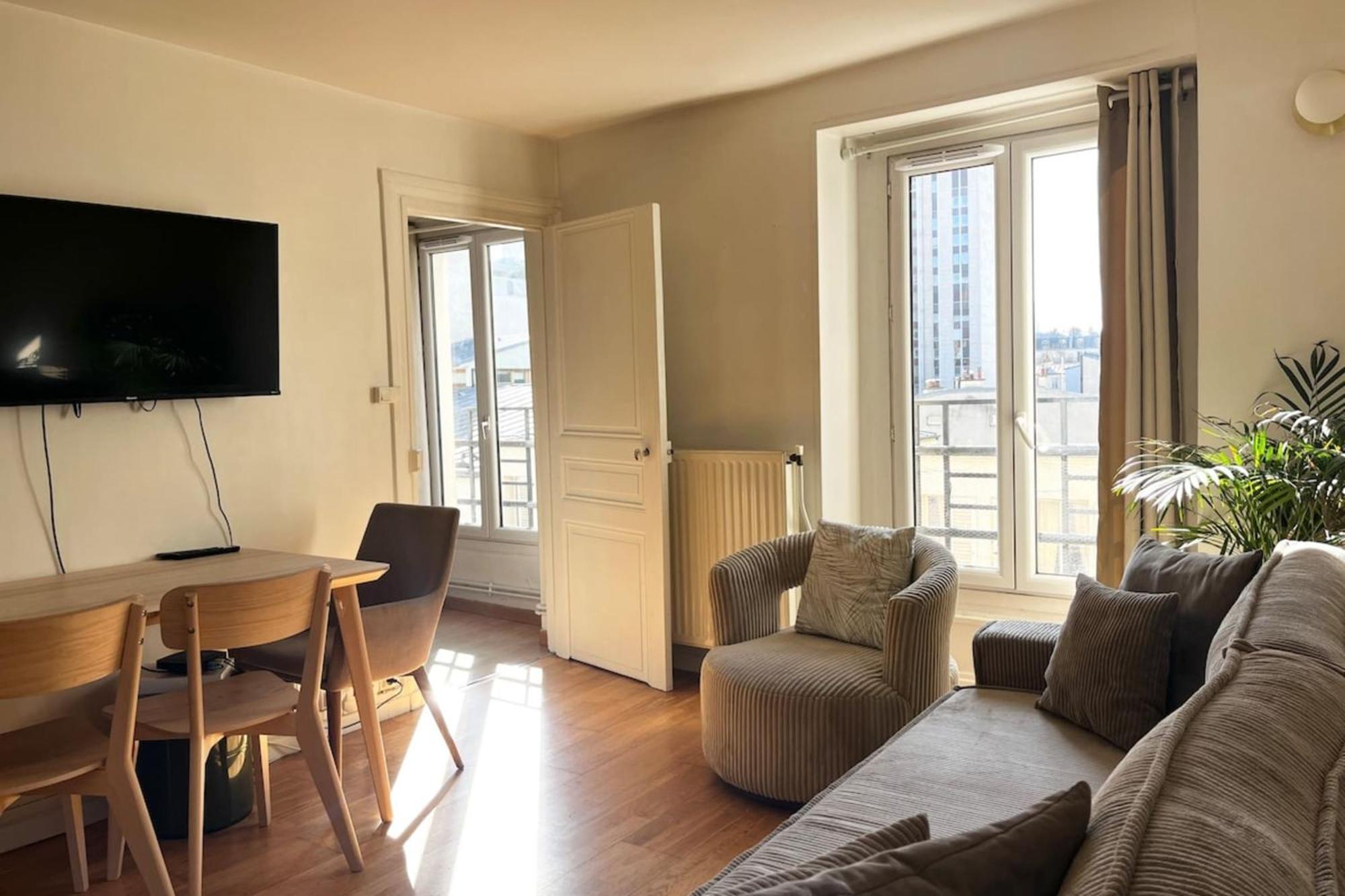 Casa vacanze Canal Saint-martin 10th Bright & Peaceful By Meyagency